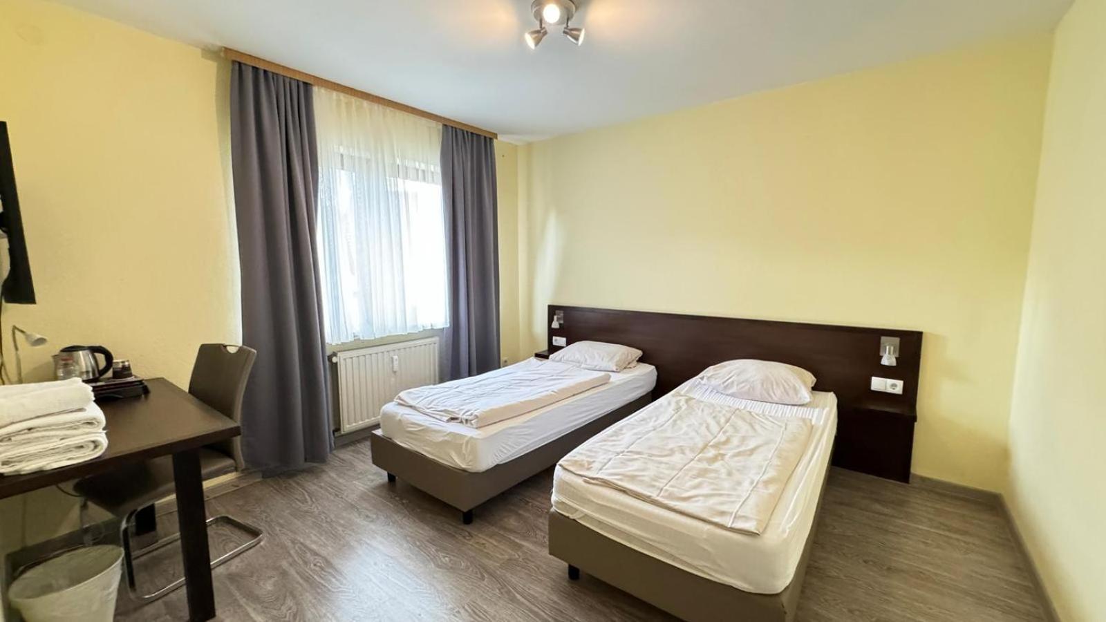 Hotel Rennekamp Oyten Buitenkant foto
