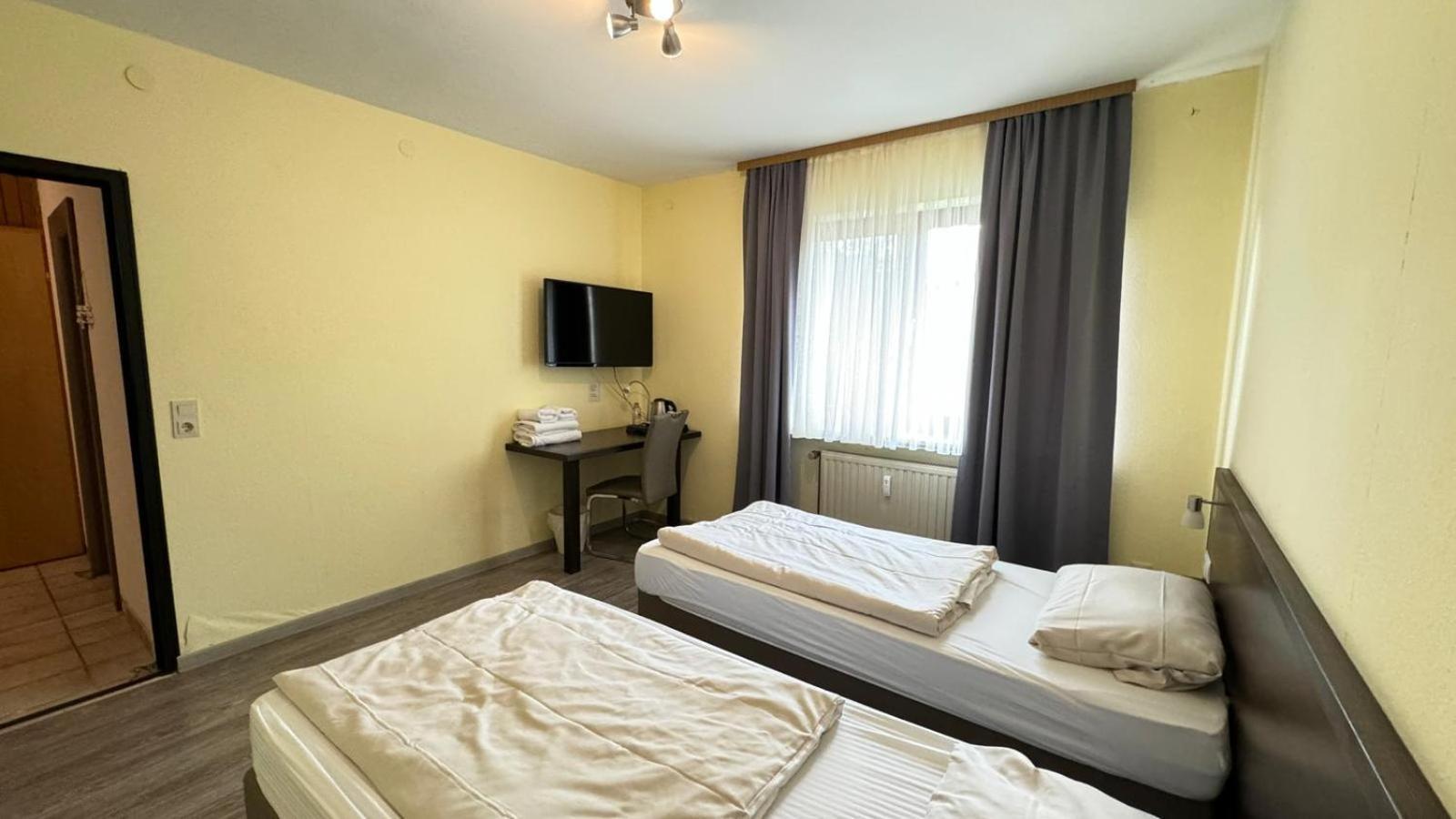 Hotel Rennekamp Oyten Buitenkant foto