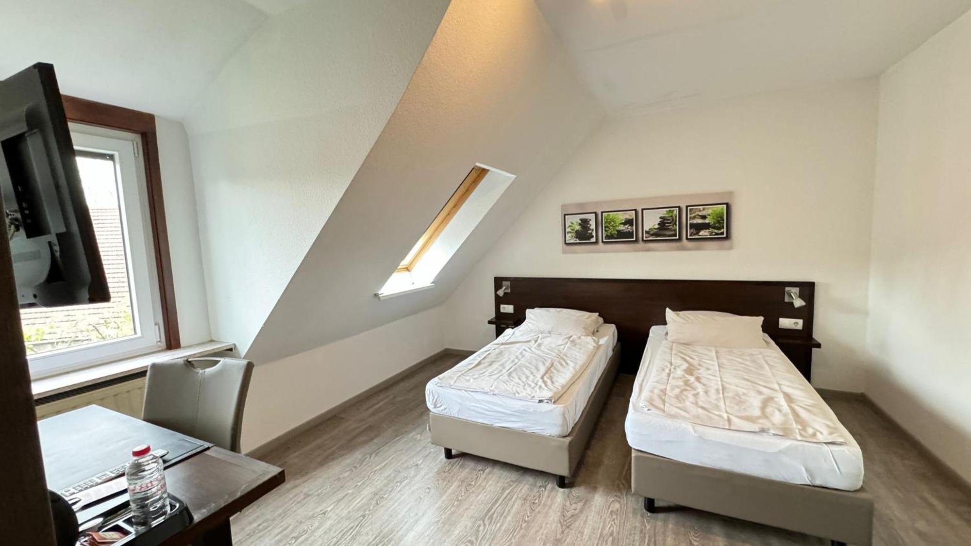 Hotel Rennekamp Oyten Buitenkant foto