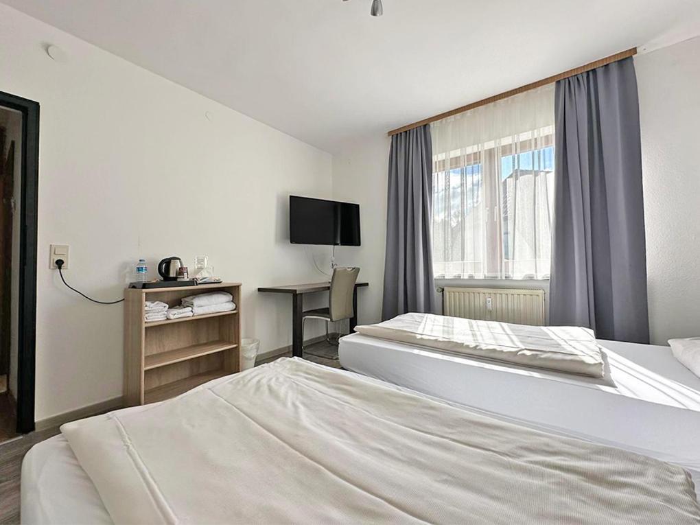 Hotel Rennekamp Oyten Buitenkant foto