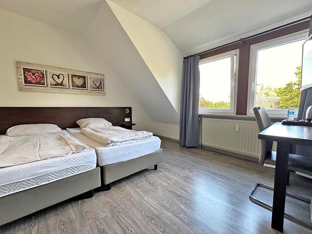 Hotel Rennekamp Oyten Buitenkant foto